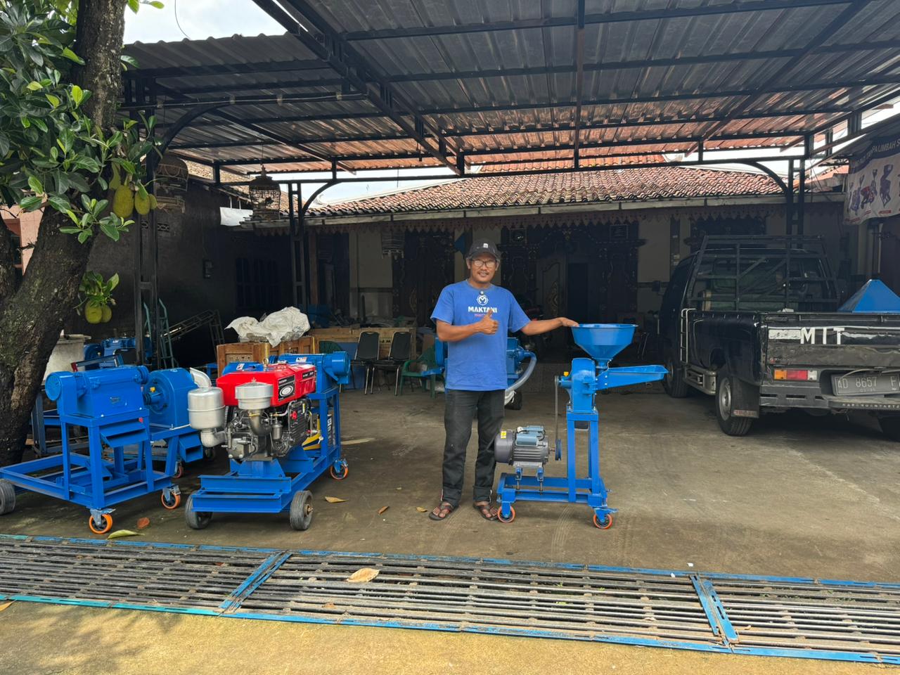 Wujudkan Kemandirian Ekonomi Pesantren, Mak Tani Wakafkan Mesin Penepung Multifungsi ke Pondok Pesantren An-Nawawi IBS Sulawesi Selatan