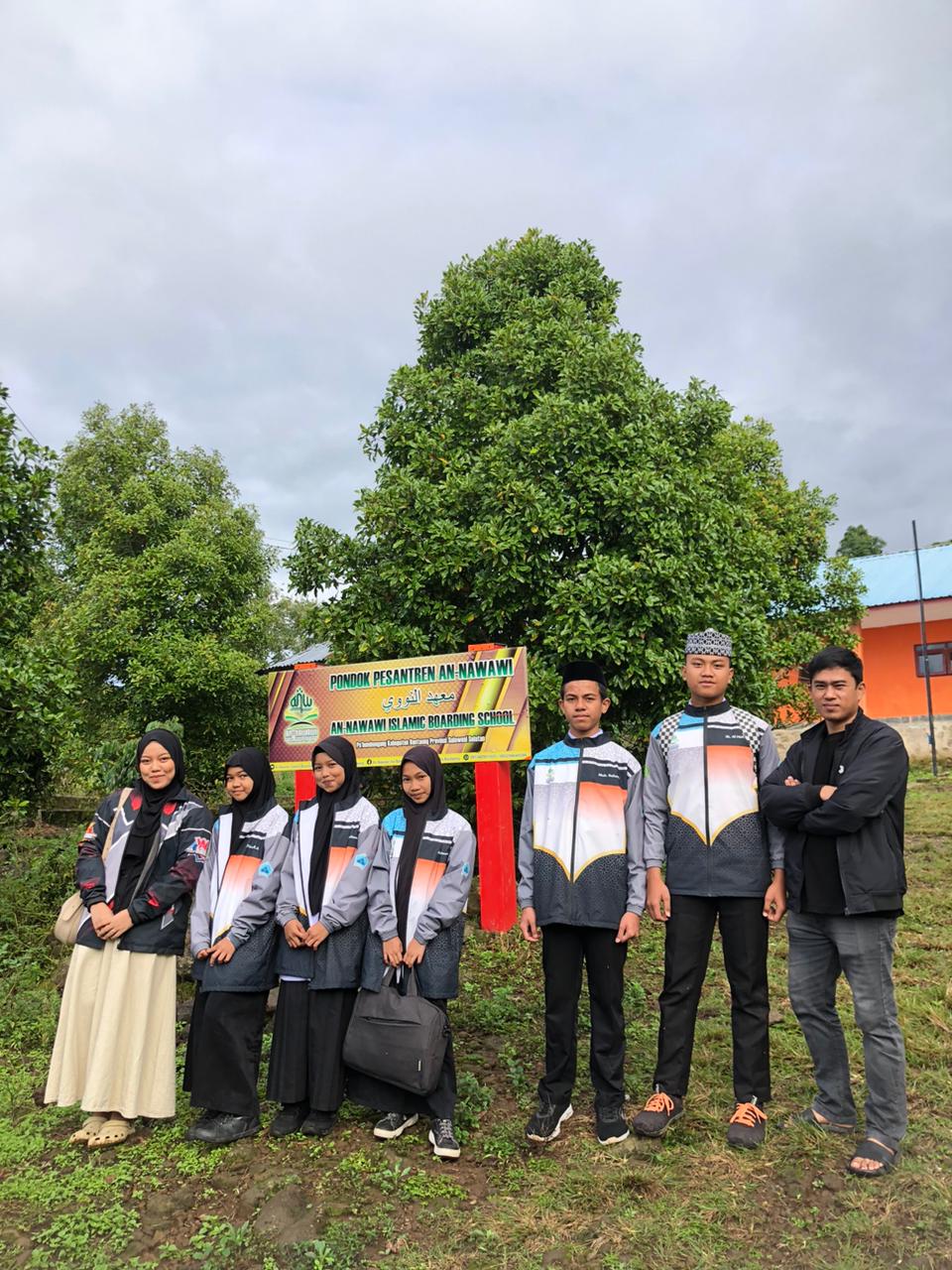 The Spirit of Literacy and Collaboration: An-Nawawi IBS Students Participate in Learning Camp 2026 in Bantaeng